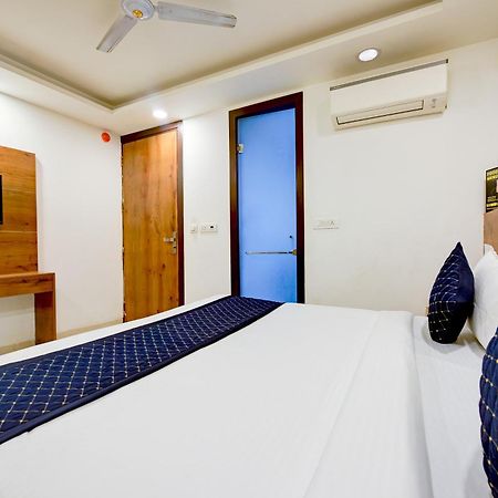 Hotel Grand Qubic Near Delhi Airport Nueva Delhi Exterior foto