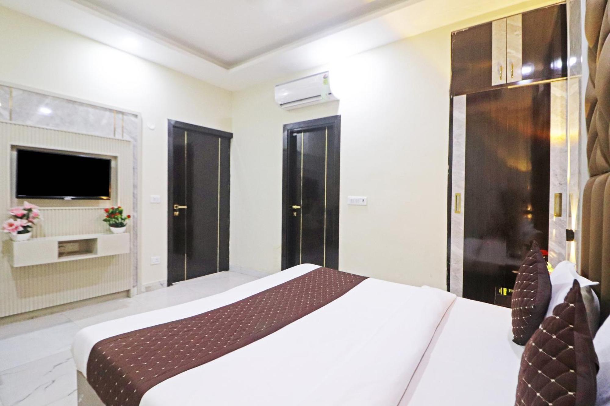 Hotel Grand Qubic Near Delhi Airport Nueva Delhi Exterior foto