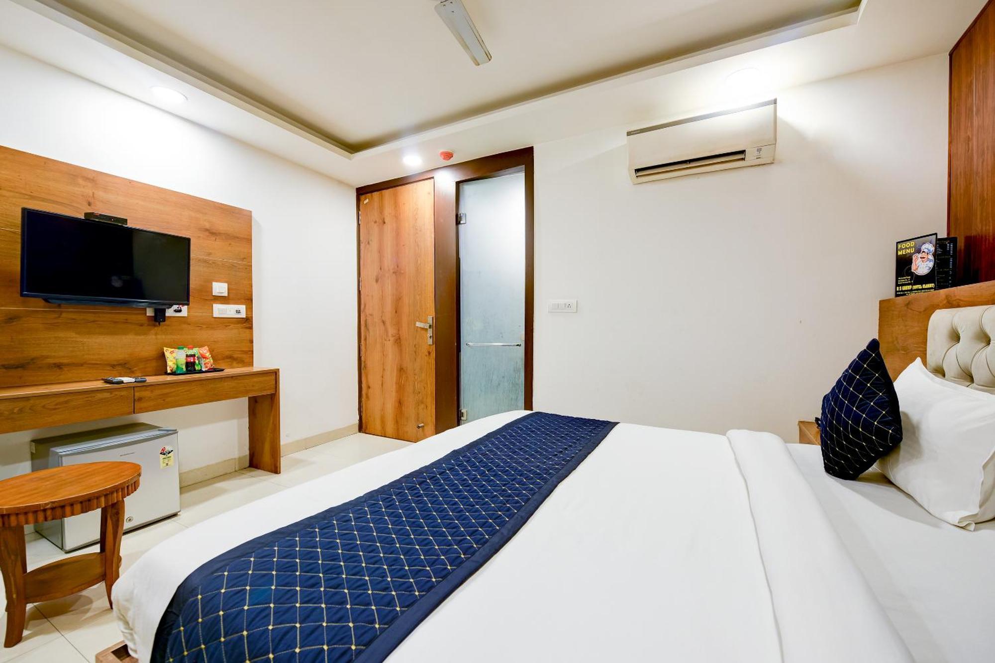 Hotel Grand Qubic Near Delhi Airport Nueva Delhi Exterior foto