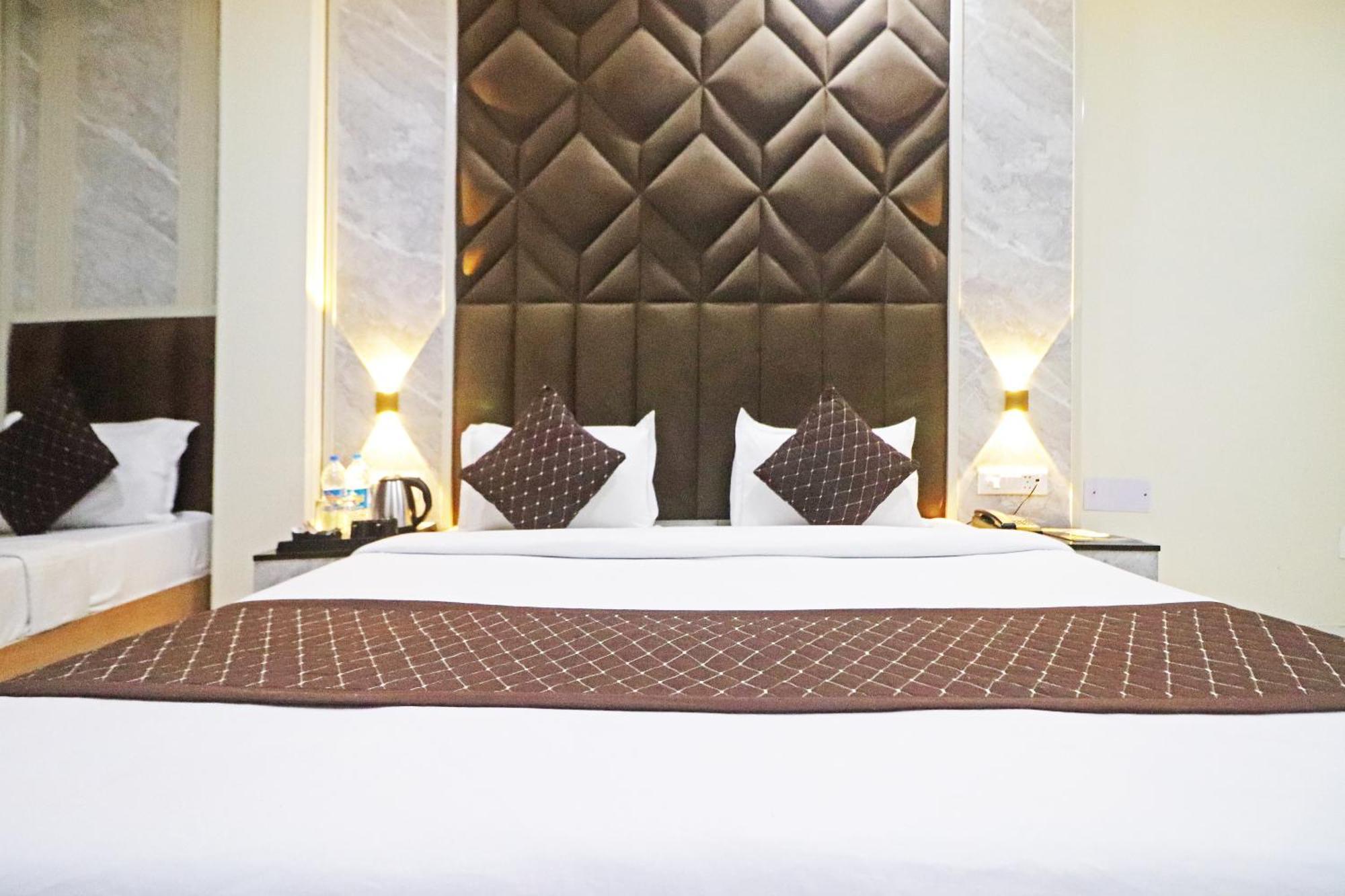 Hotel Grand Qubic Near Delhi Airport Nueva Delhi Exterior foto
