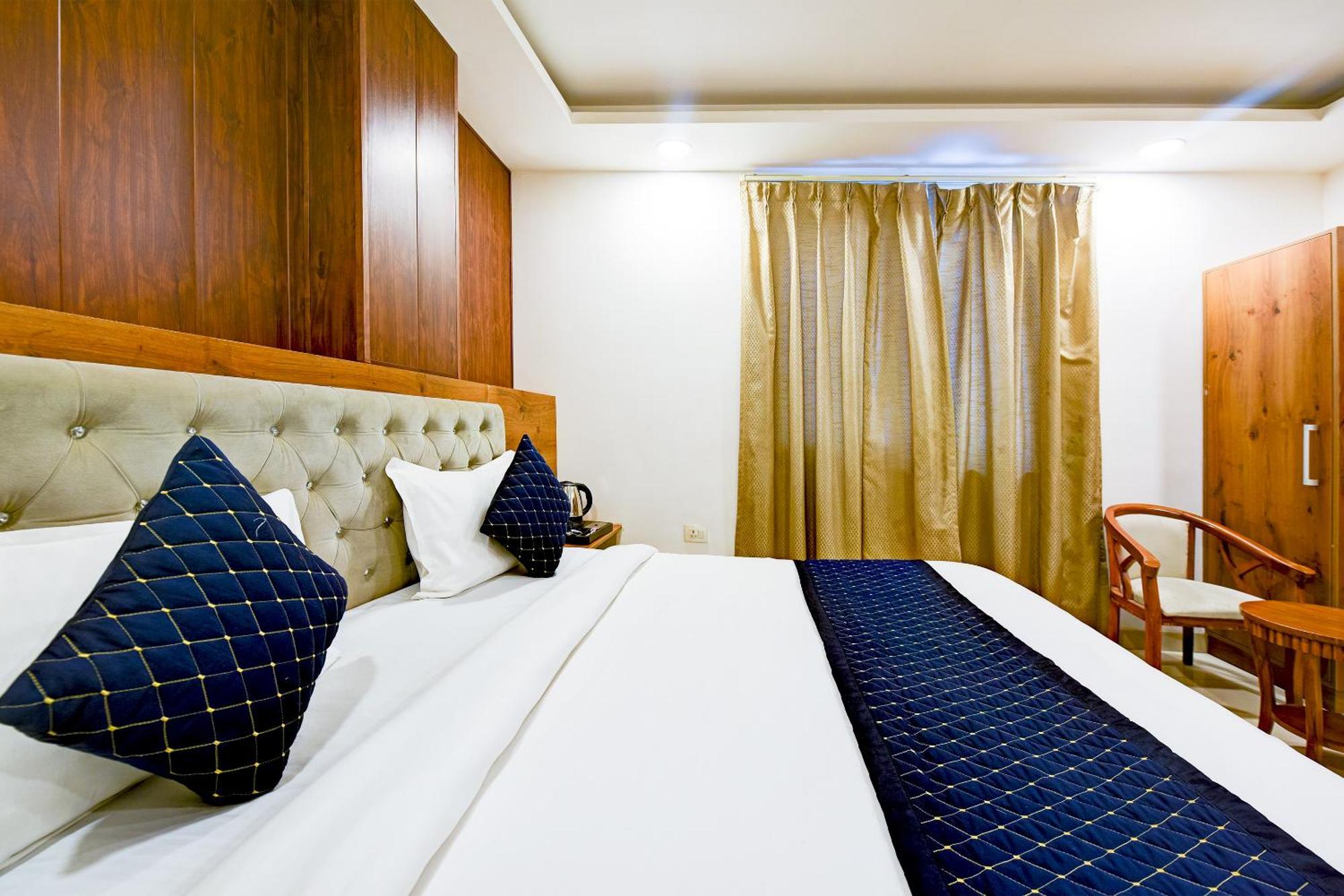Hotel Grand Qubic Near Delhi Airport Nueva Delhi Exterior foto